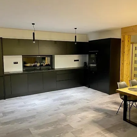 בקתה Filipsky Deluxe & Wellness